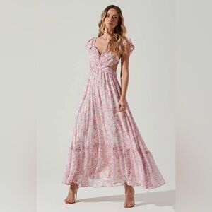 ASTR Dress
Primrose Floral Strappy Back Maxi